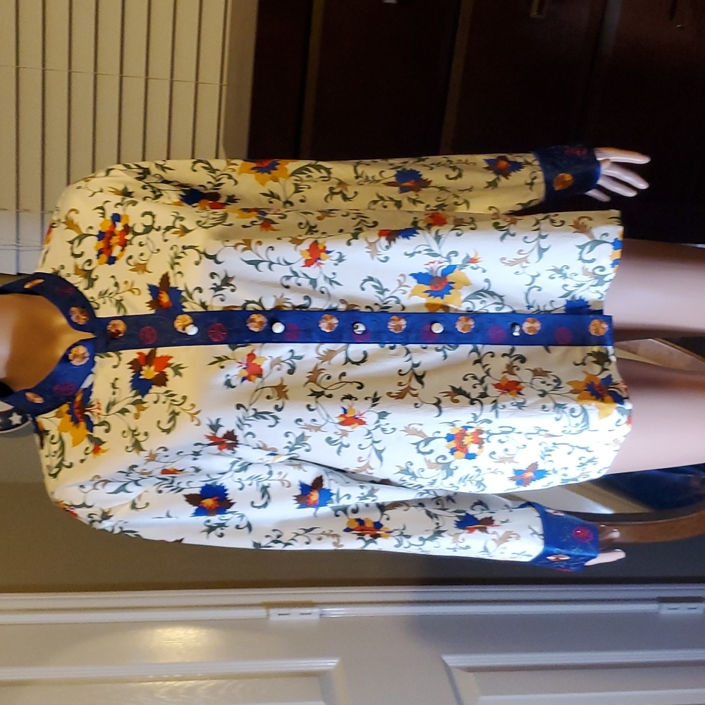 🎉CLOSET CLEAROUT Long sleeve silky/satin top